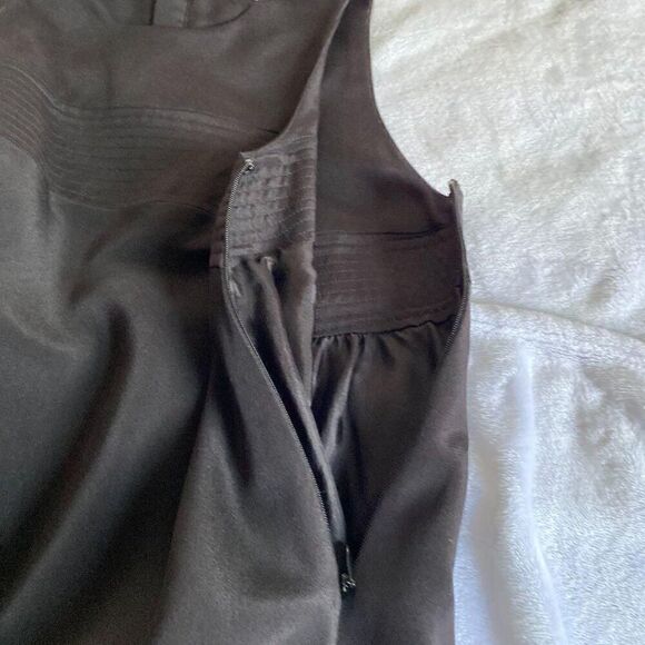 Vince  Mini Black Dress Crew Neck Sleeveless Size 8 - Picture 8 of 12